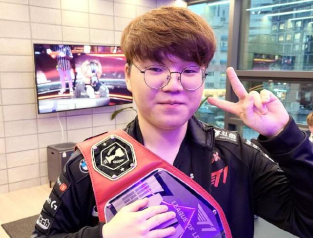 的交织下 的交织下